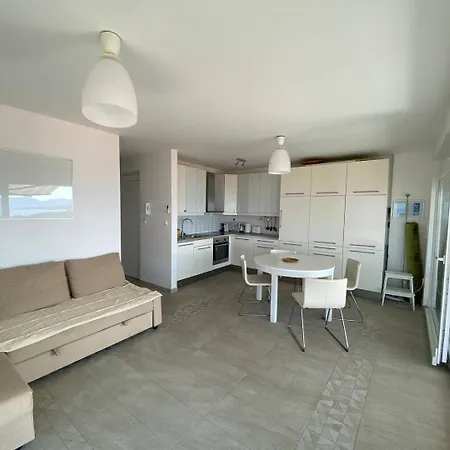 Apartman Njivice Apartamento *
