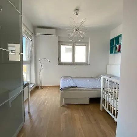 Apartman Njivice * Njivice
